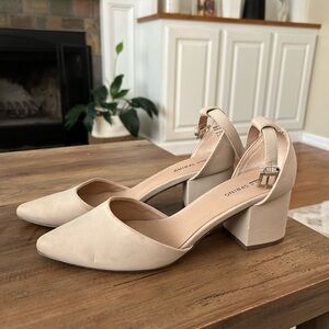 Women’s nude heels 
Brand: call it spring
Size: 9
Heel height: 2”